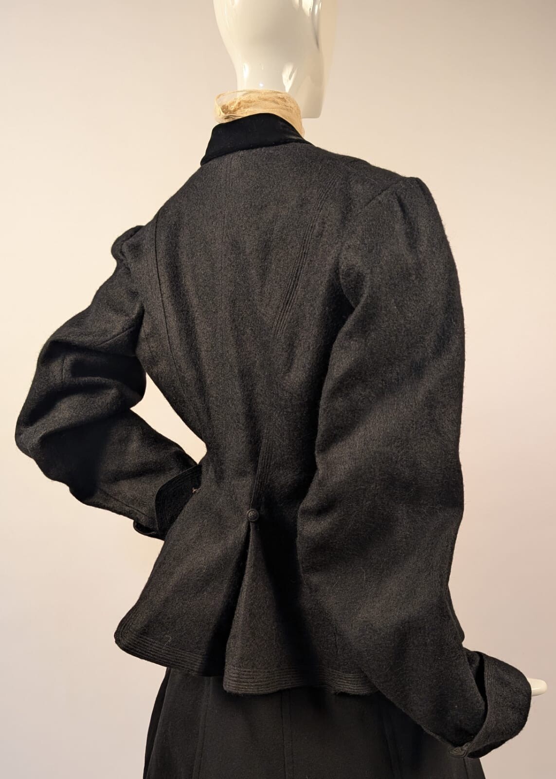 VICTORIAN 1890’S BUSTLE BACK JACKET W PUFF SLEEVES + VELVET COLLAR