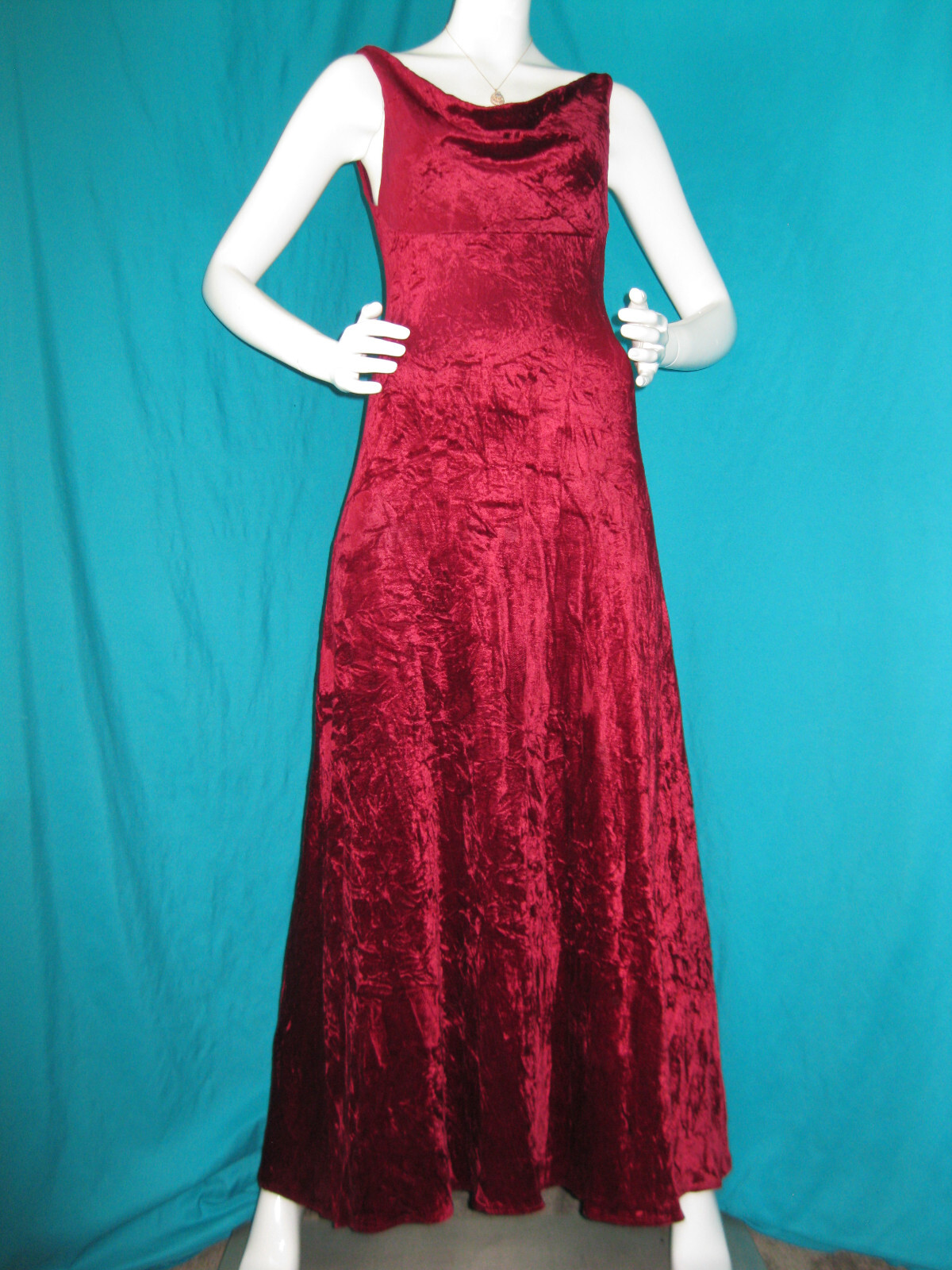 Gorgeous! Rare Vintage Union Made ILGWU Red Crushed Velvet Maxi Dress Gown SEXY!