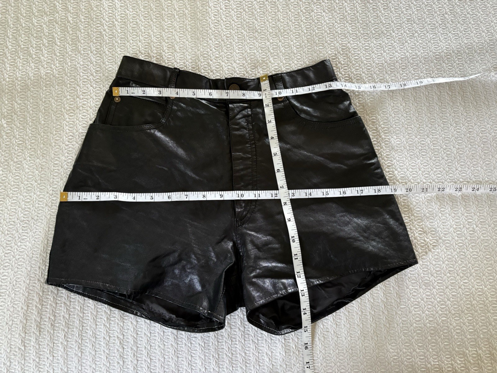 Vintage 80s Wilsons Glossy Black Leather Shorts Goth Biker Rocker Metal Sz10