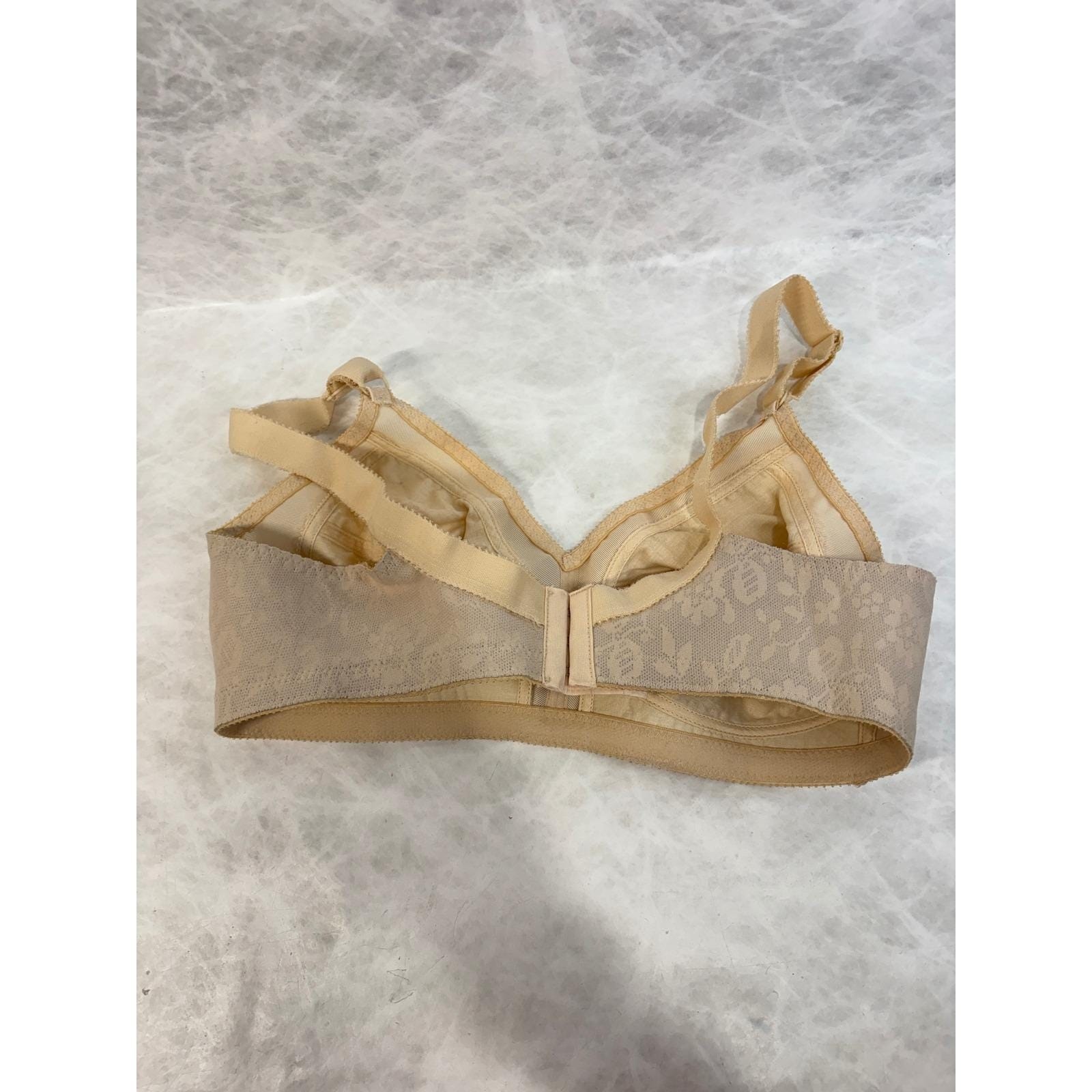 Vintage Montgomery Ward Lace Wireless Bra 38B Nude Tan Made in USA 11882 Retro