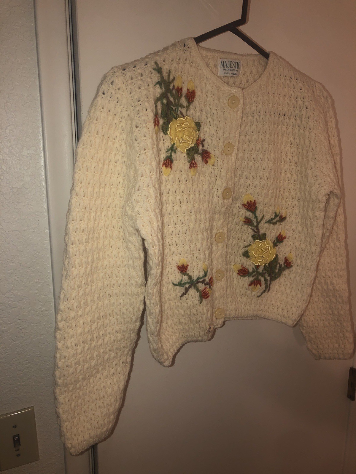 VTG 1960s Majestic 100% Wool Crotchet Knit Floral Cardigan Sweater Cottagecore