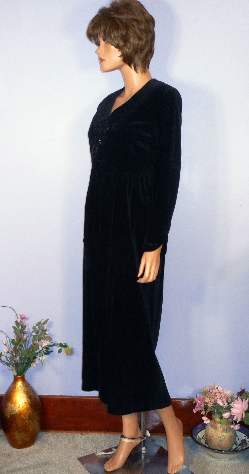 Lovely Vtg ‘80s Laura Ashley Black Velvet Witchcore Dress w Fancy Beadwork, 6