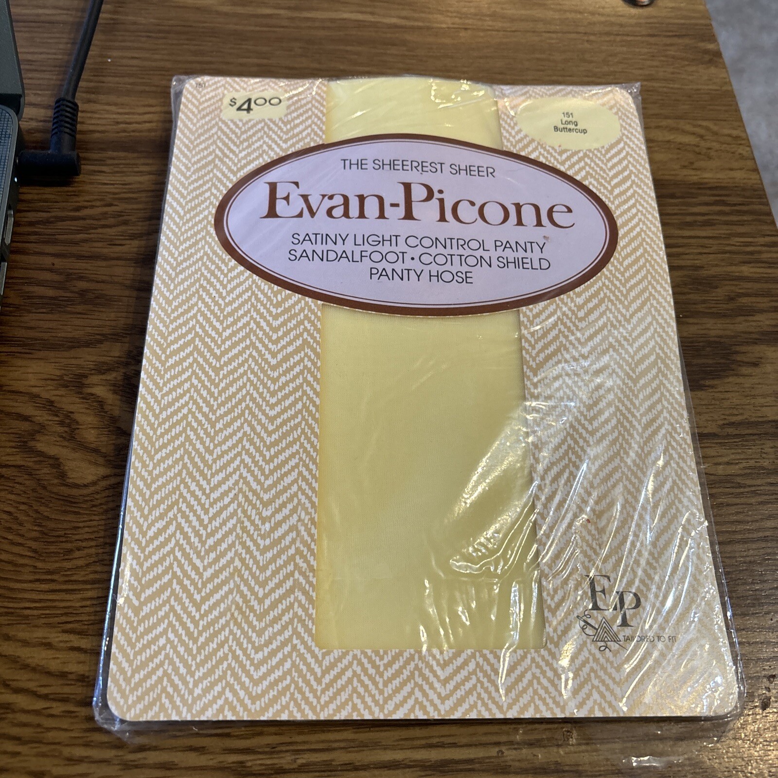 Evan Picone Pantyhose Sheer Control Sandalfoot , Style 151 Long Buttercup NEW