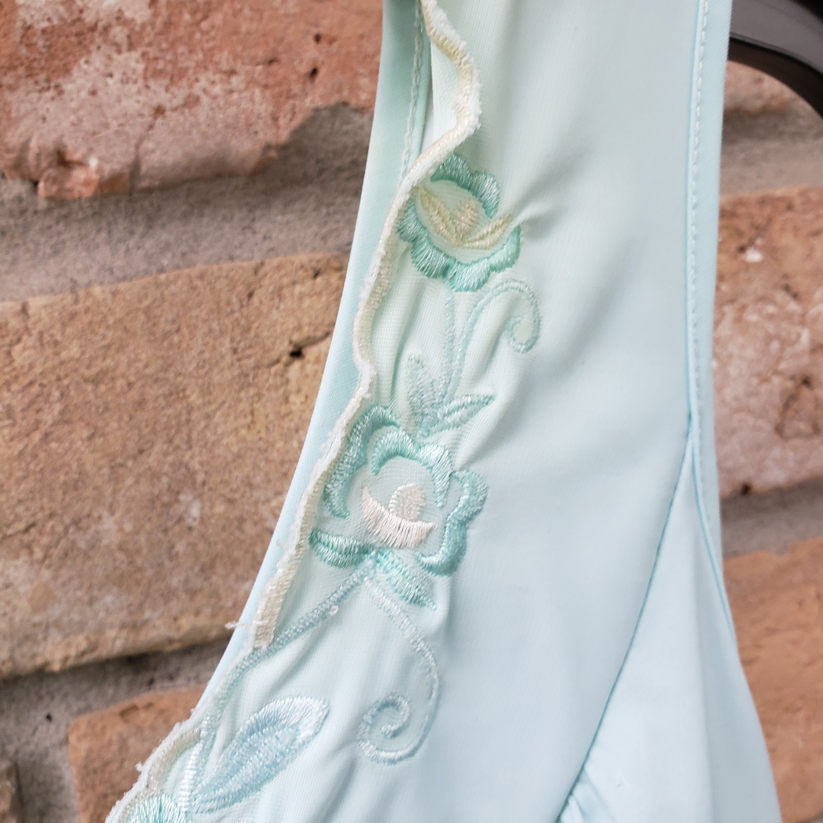 VTG 70s Blue Nylon? Nightgown Sz XL/2XL? Knee Length Sleeveless Lingerie