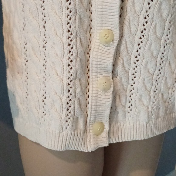 Christie & Jill vintage cableknit V-neck cream cardigan M