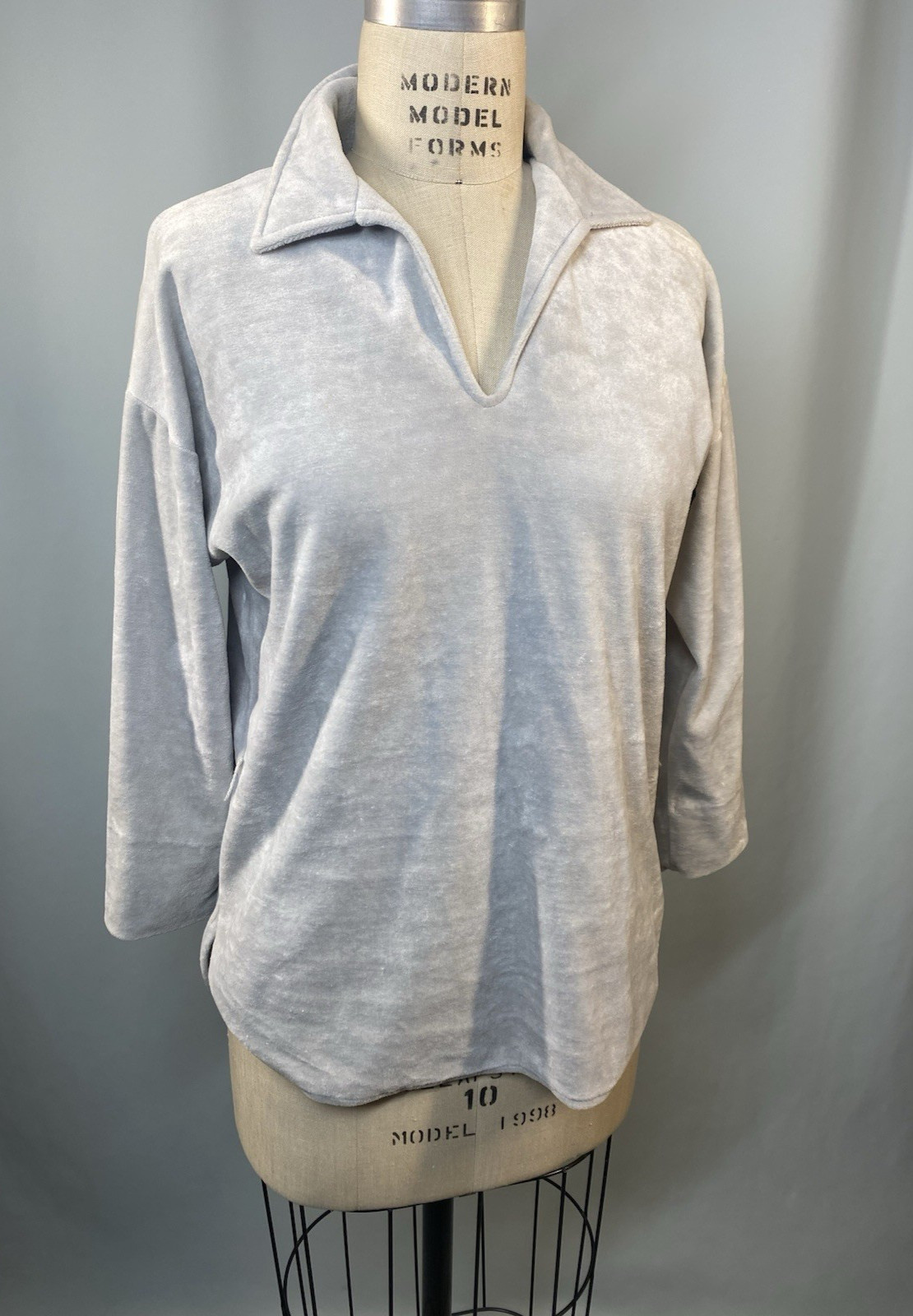 NIKKI Women’s Vintage Top SIZE LARGE 13/14 Gray velour velvet 70s 80s Disco