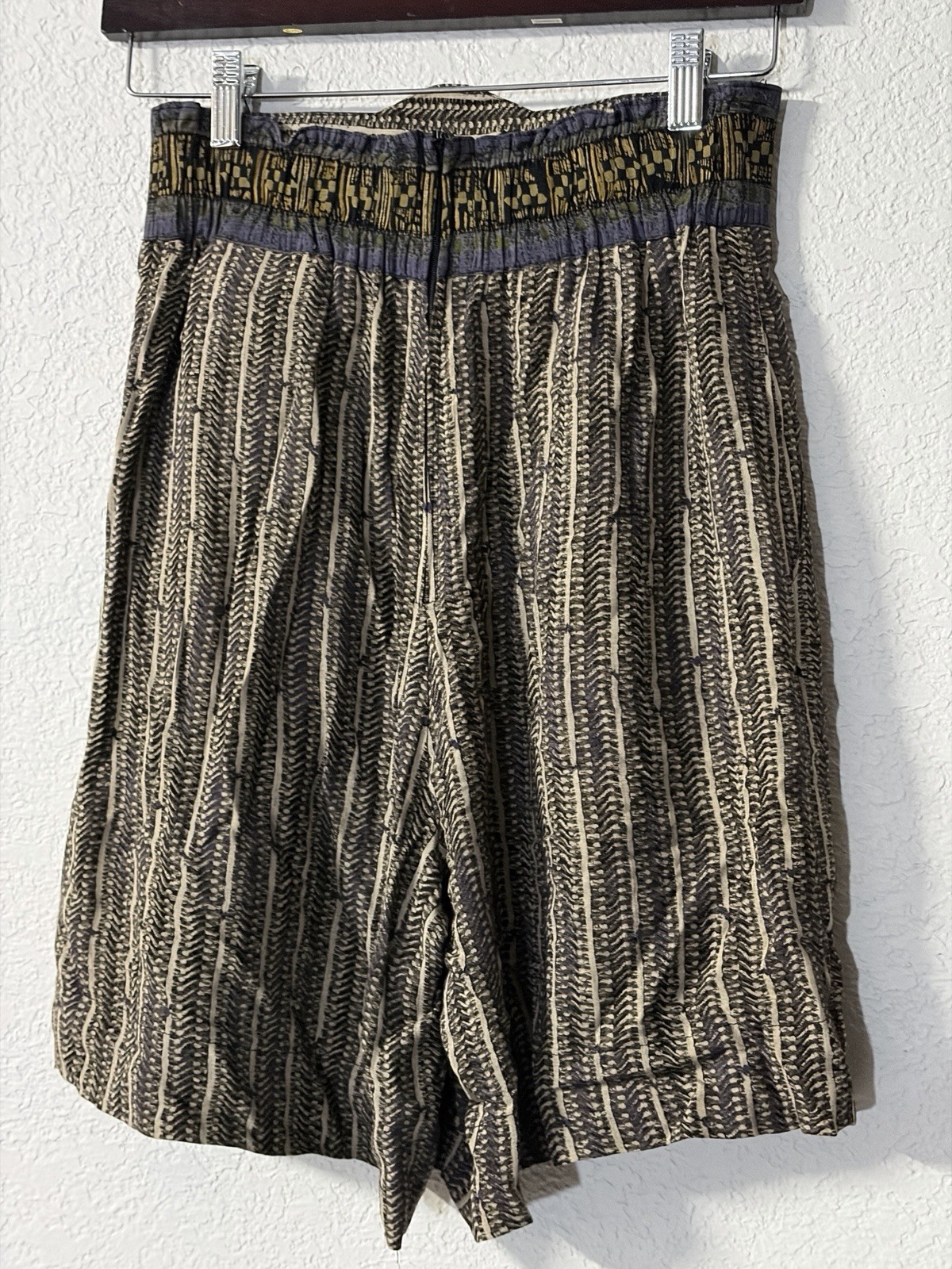 Dorothy Schoelen Platinum Vintage High Waist Boho Sunburst Gem Shorts Size 6