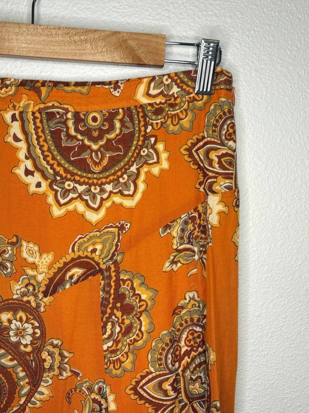 VTG 90s Moschino Cheap and Chic Orange Paisley Ruffled Maxi Skirt Italy 8 29″