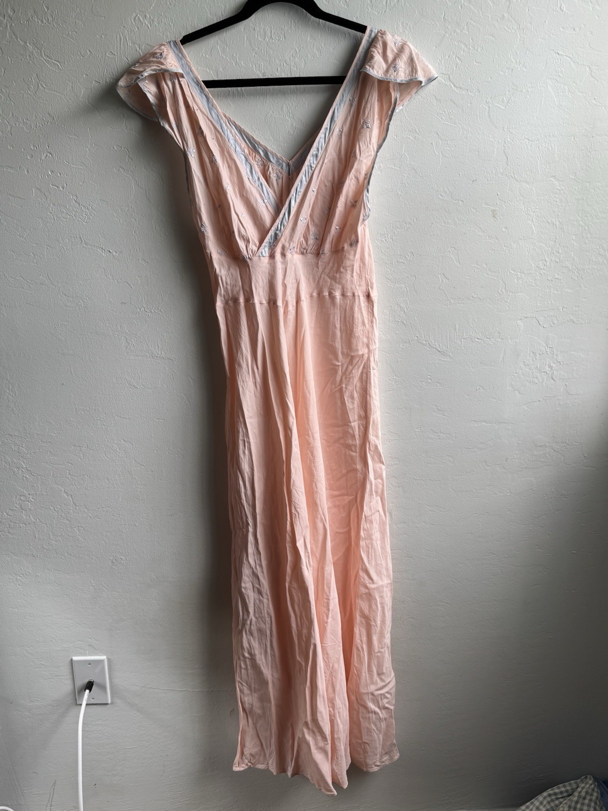 1940 Vintage Barbizon Rayon Nightgown Peach With Blue Detailing Size Miss 16