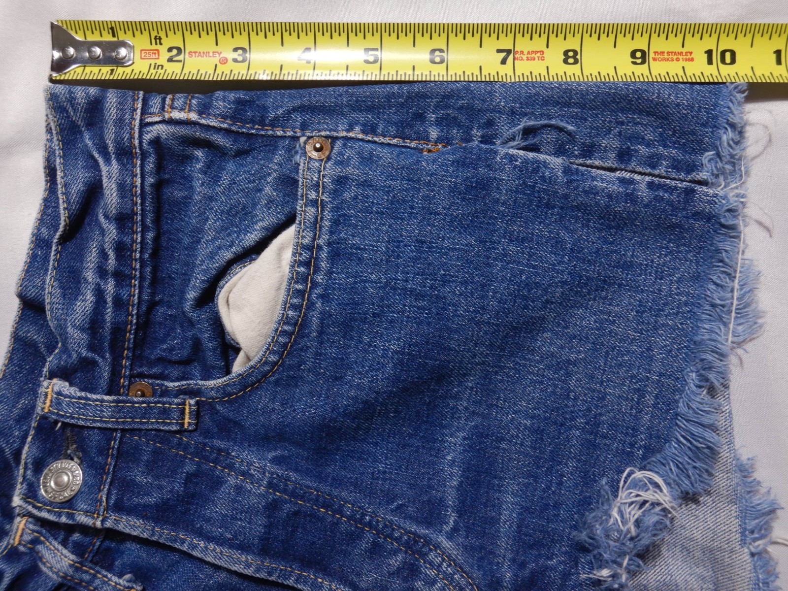 Vintage Levi’s 501 S-Type Big E Redline Selvedge Cutoff Jeans Shorts Tag Size 28