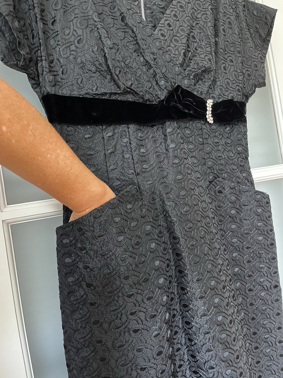 Vintage Stunning 1940’s 40’s Black Bombshell Pencil Dress Pinup S Fits 4 Brocade