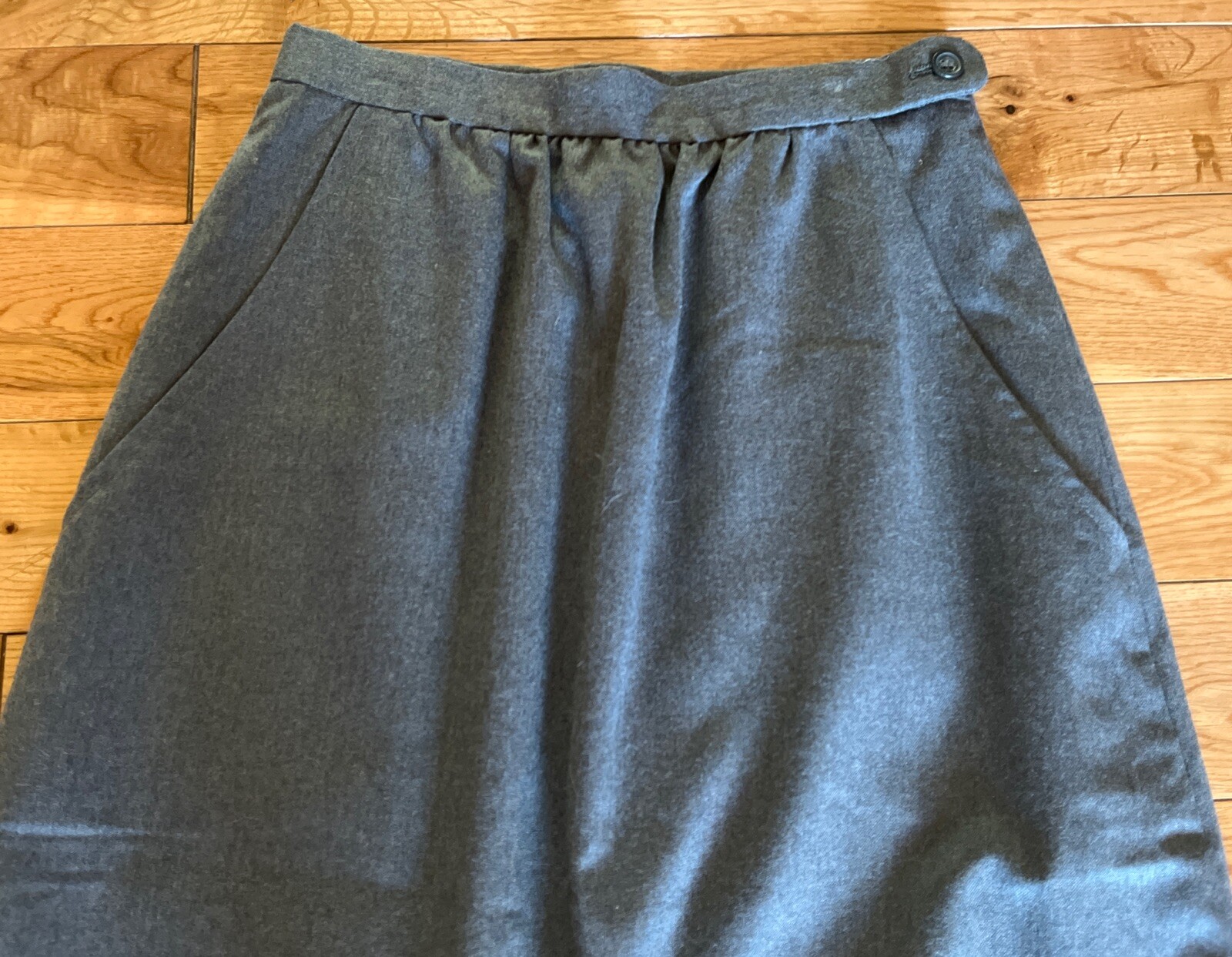 Vintage Charcoal Gray 100% Wool Skirt Suit Fully Lined Size 8 Circa 1980