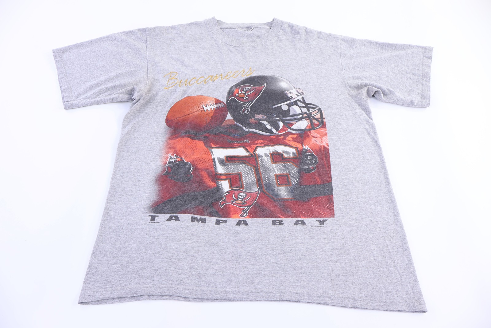 Vintage Tampa Bay Buccaneers Football T-shirt