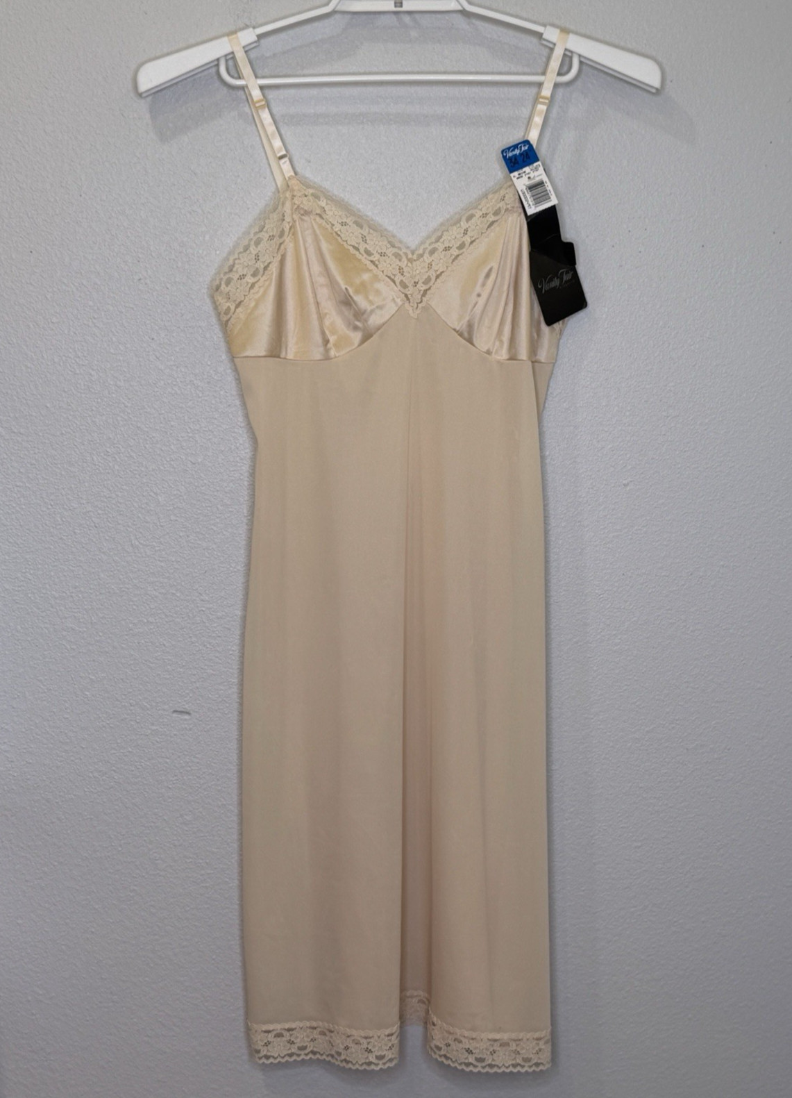 Vintage Vanity Fair Slip Size 34 24″ Beige Adjustable Strap Knee Length USA NEW