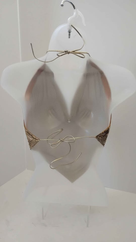 1970’s Women’s O/S Disco Gold Chainmail Metal Mesh Halter Top Belt & Purse 3 PCS