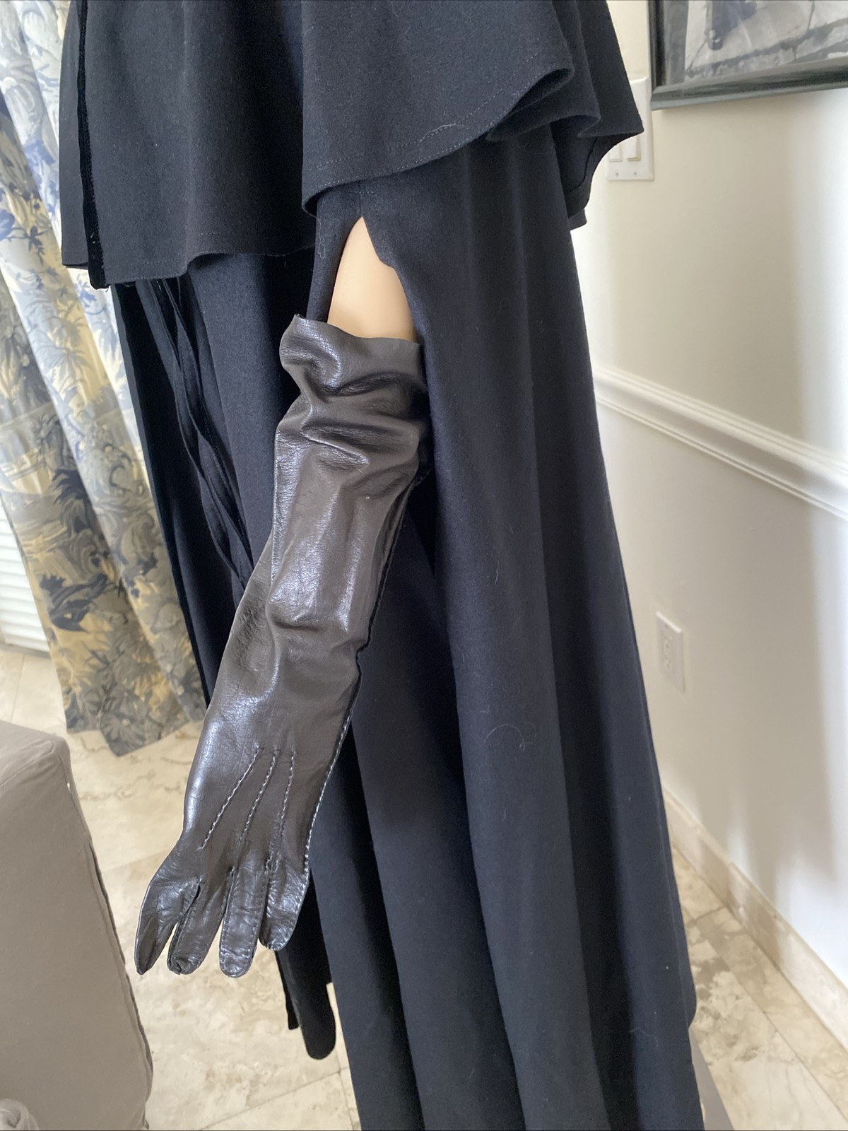 Vtg Echo Long Draped Cape Women’s Black 100% Wool Velvet Trim Warm Victorian