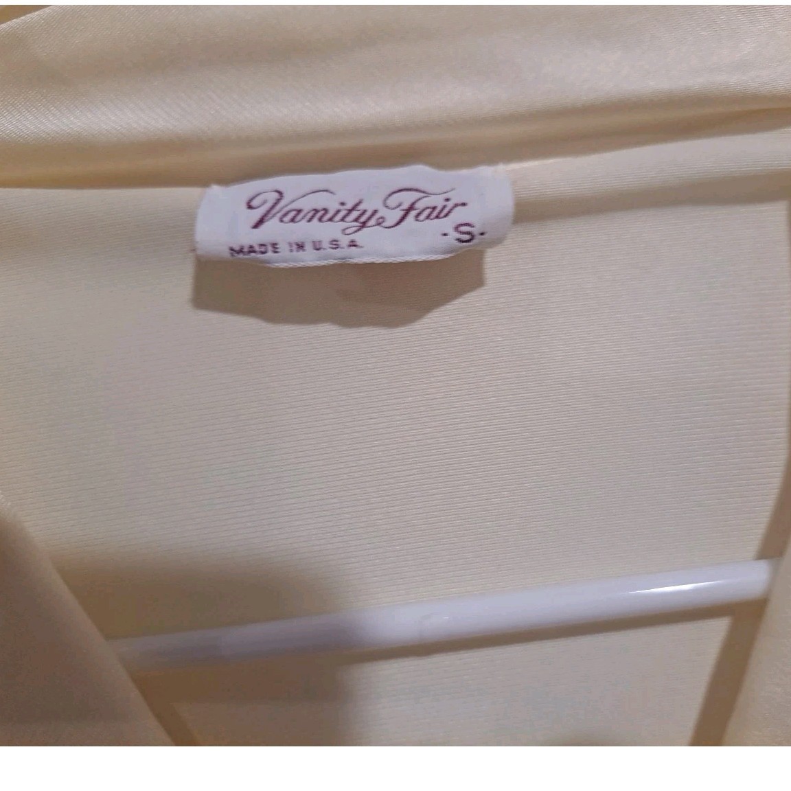 VTG?Vanity Fair Robe Housecoat Robe S Satin Yellow USA Granny Core Housewife