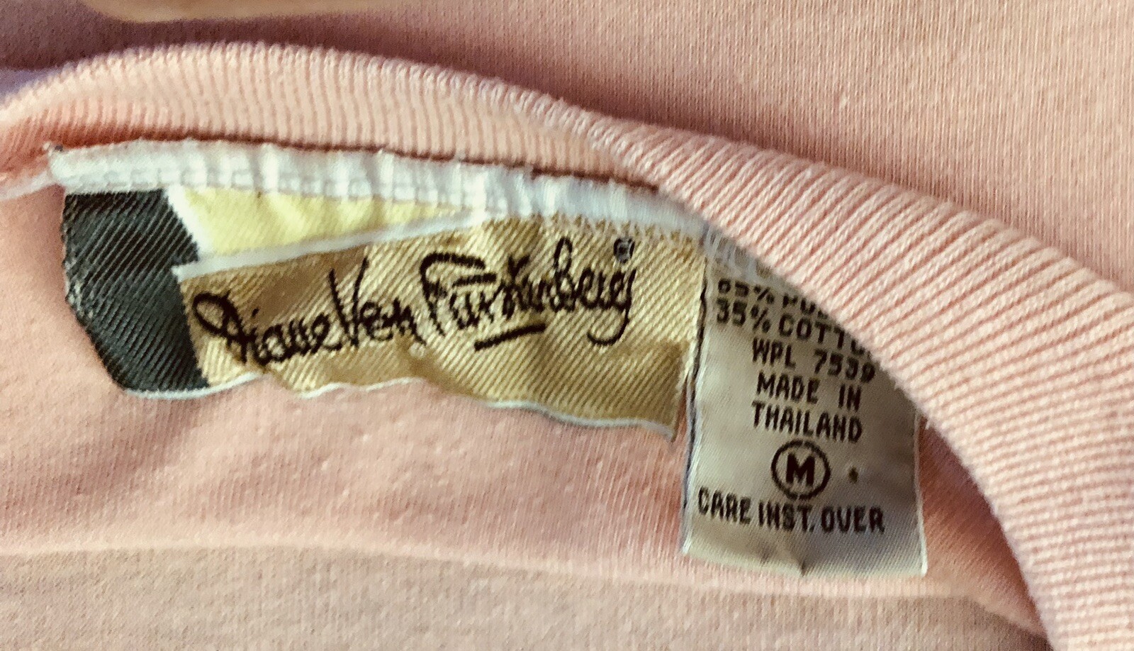 Women’s size M Diane Von Furstenberg 22-24 chest 21 long Vintage 80’s crop top