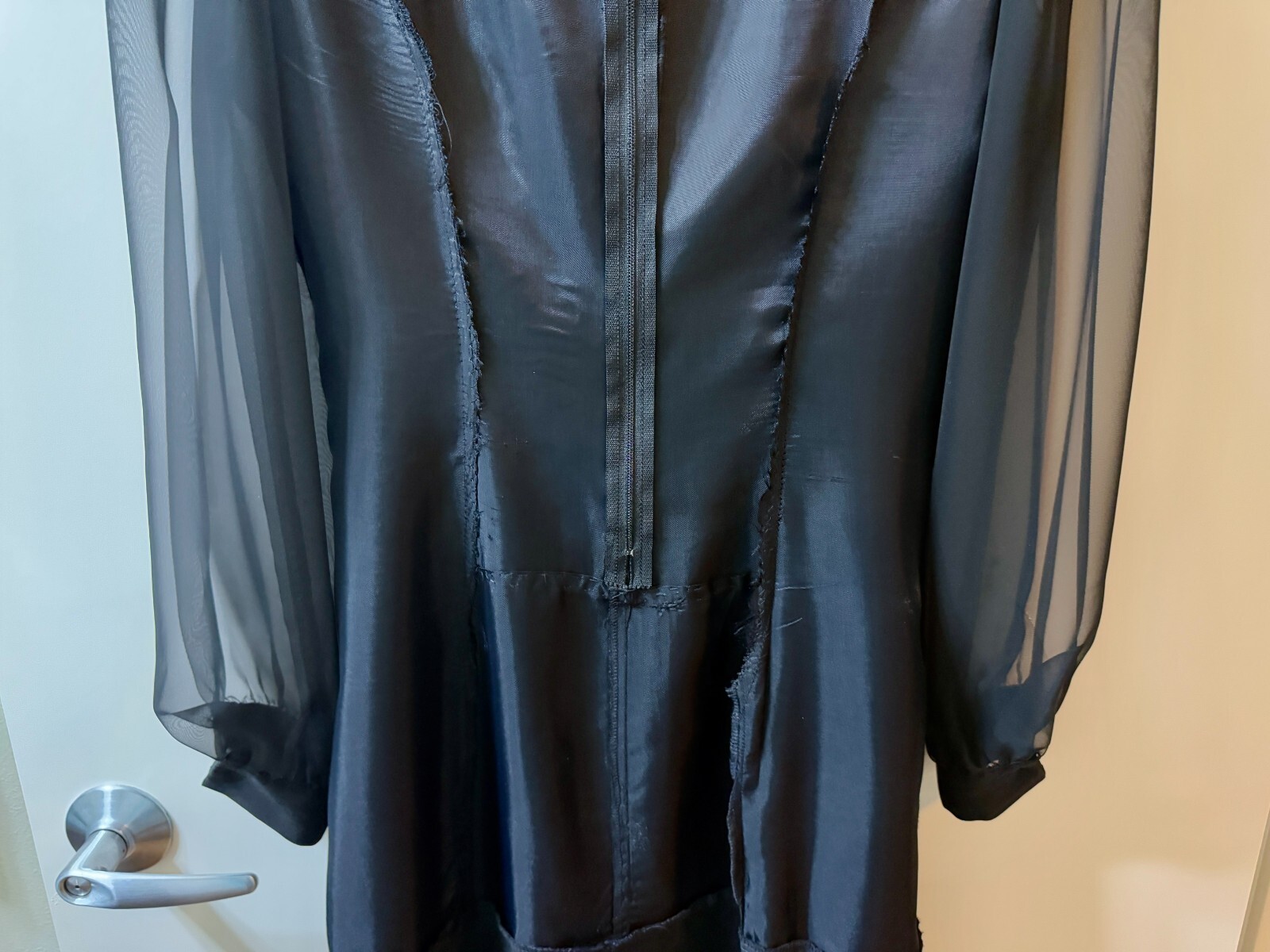 Hampton Nites sz 8 Women’s Sheer Sleeved Ruffled Hem Black Dress #291