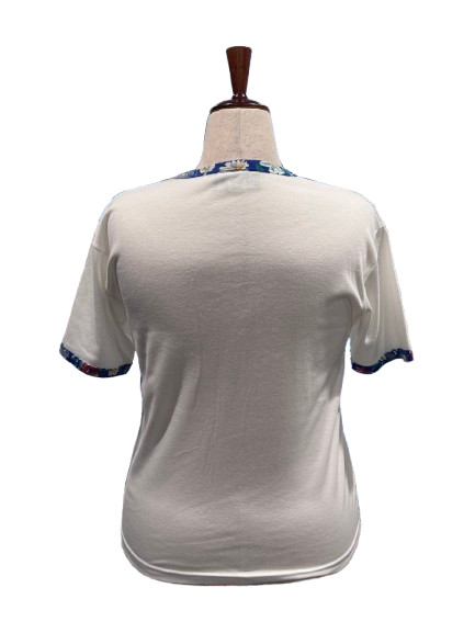 VTG EUROSPORT Paper Tag White T-Shirt Blue Floral Heart Applique & Trim (Size M)