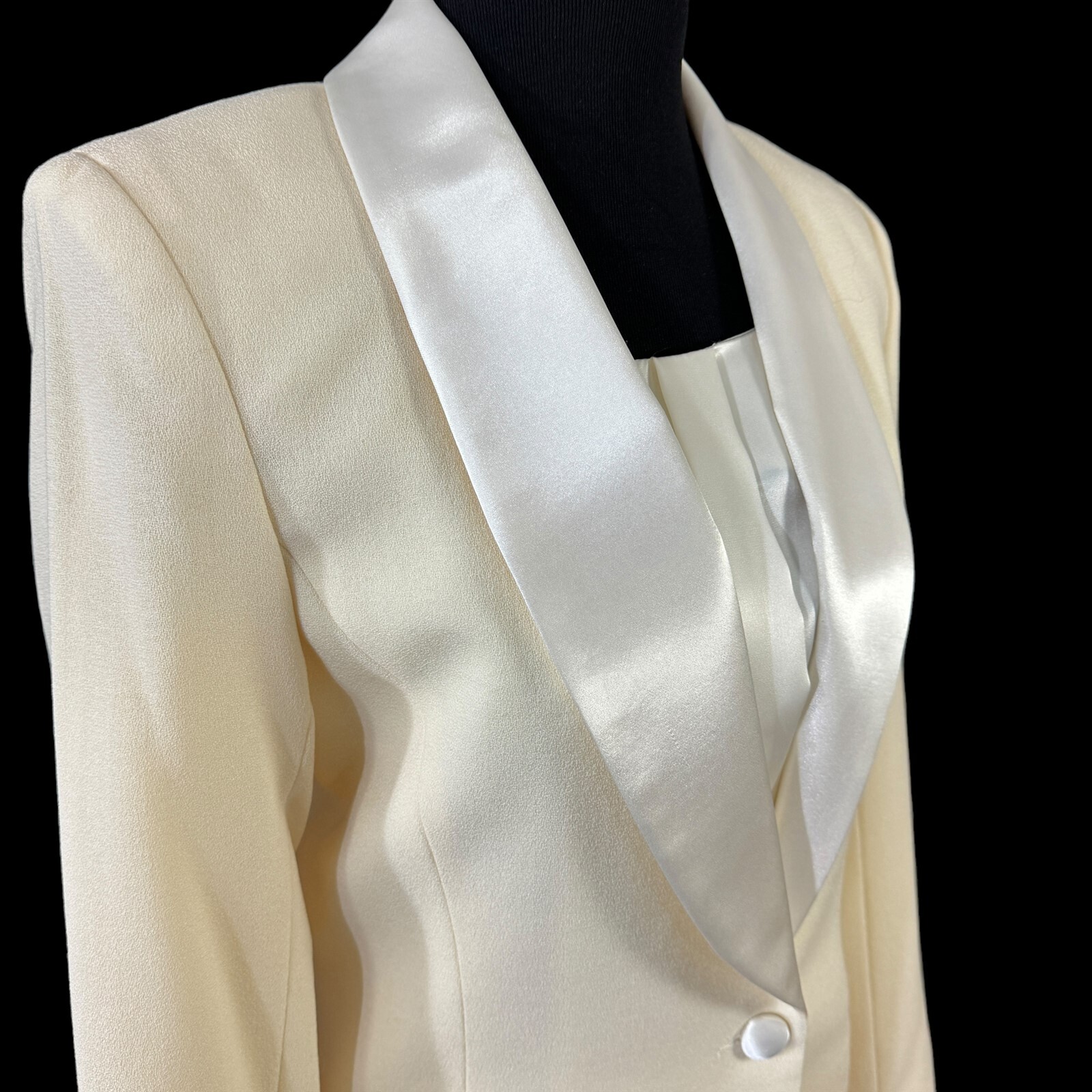 Talbots Winter White Wool Suit Tuxedo Blazer Camisole Skirt Size 6 Vintage 1990s