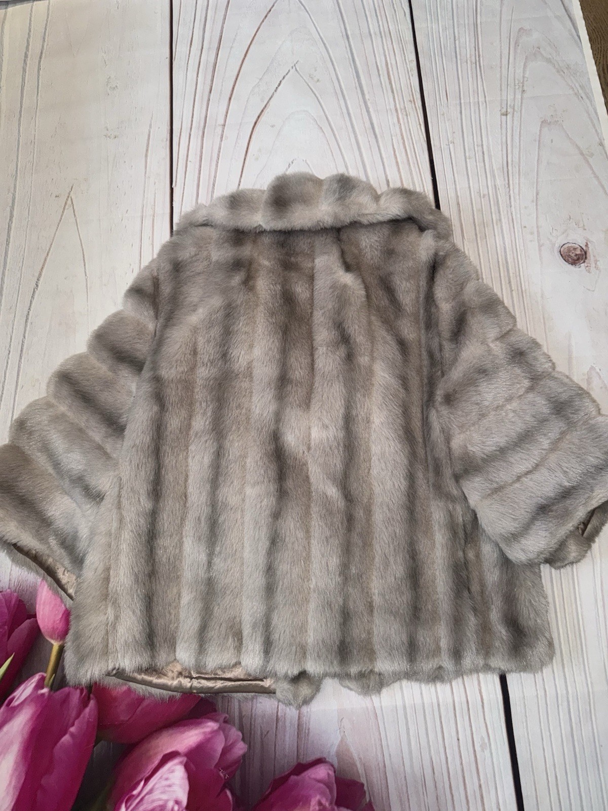 Vintage 60s Regina Glenara by Glenoit Faux Fur Stole Capelet Jacket Gray