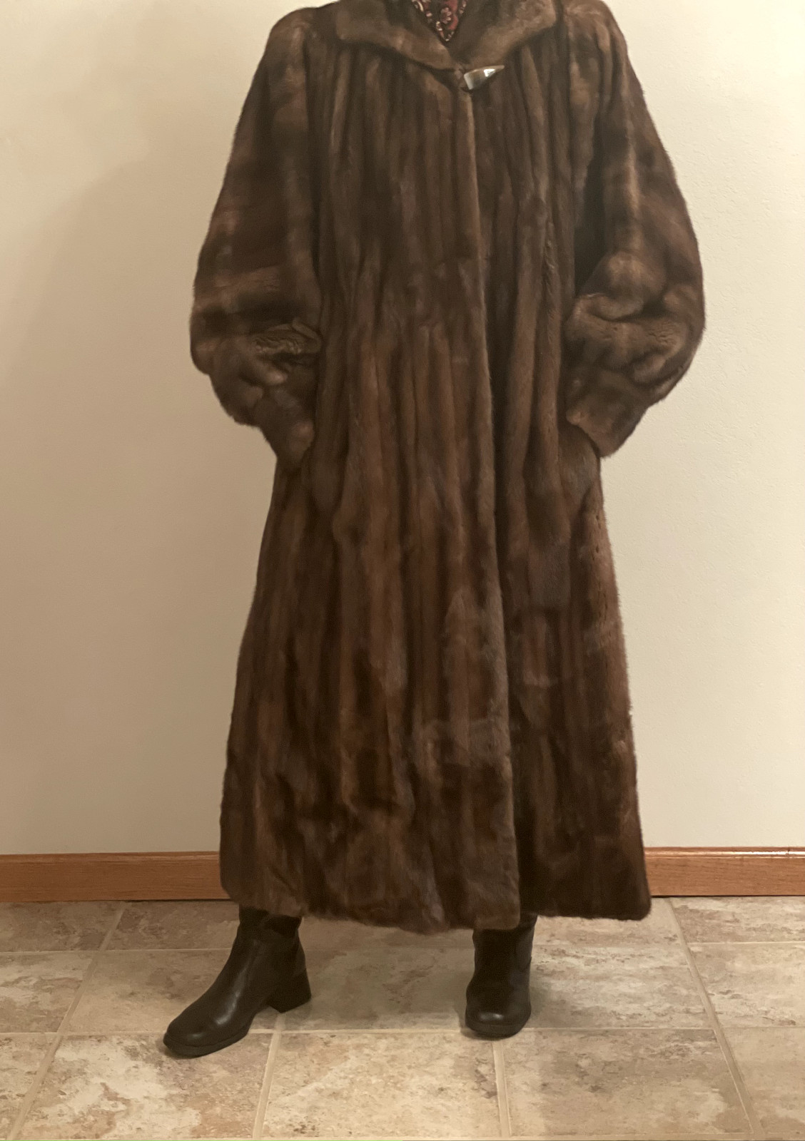 Natural Lunaraine Mink Female Full Length Coat – Used