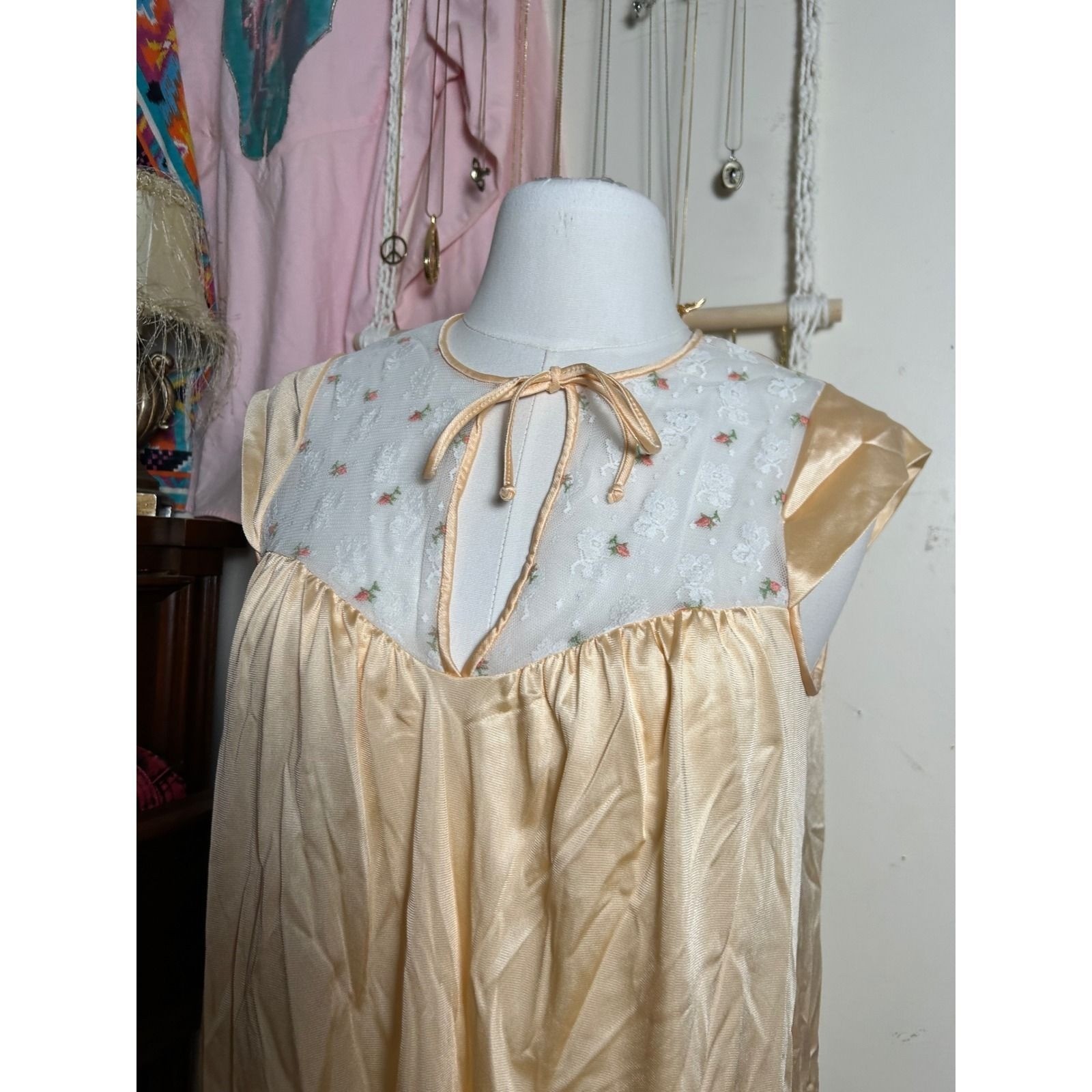 Vintage JCPenney Peach Nylon Lace Floral Nightgown Size P Made in USA Coquette