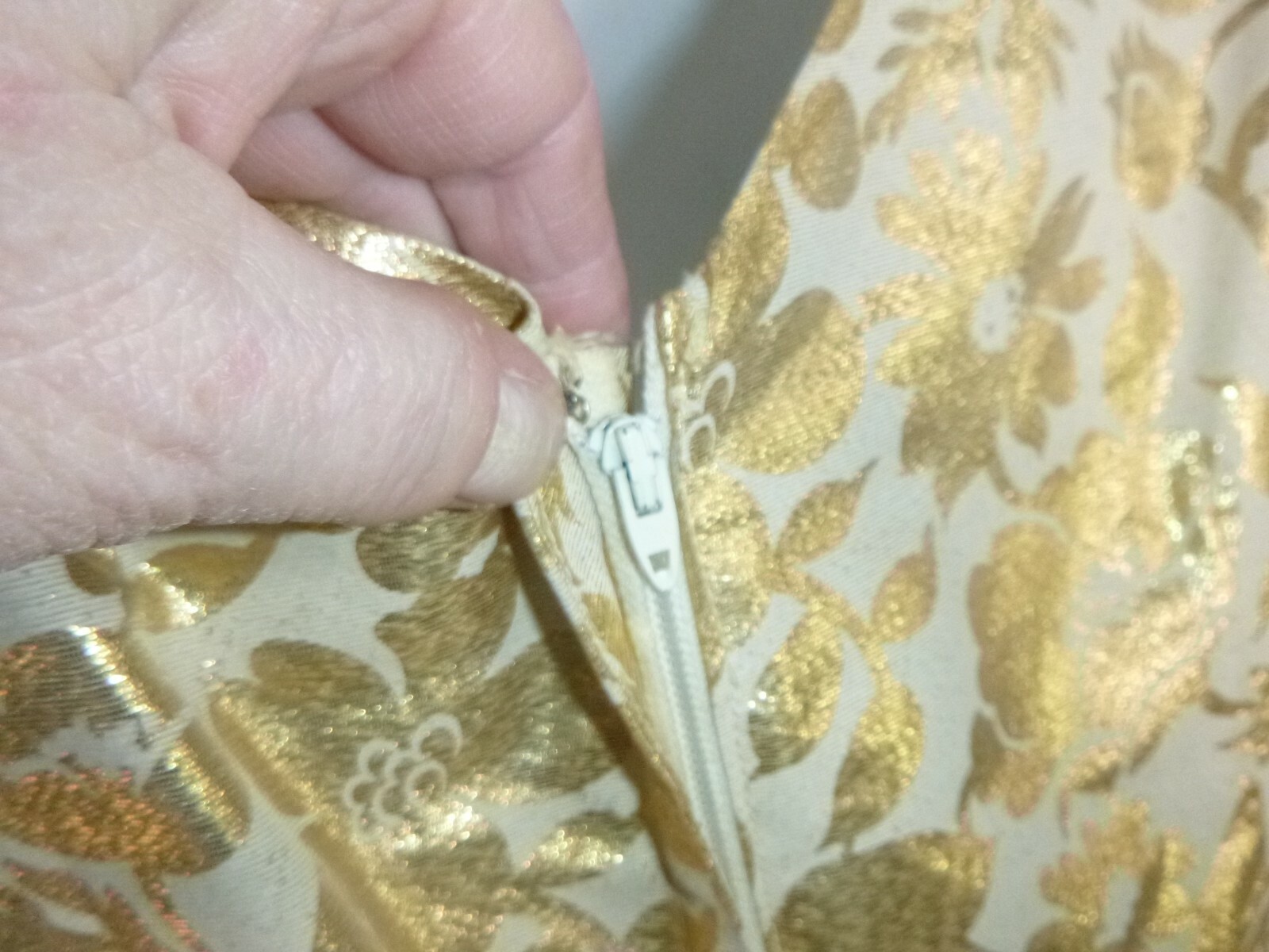 Vtg 60s Party Dress Gold Metallic Floral Bodice & Belt Cream Chiffon Skirt Sz 13
