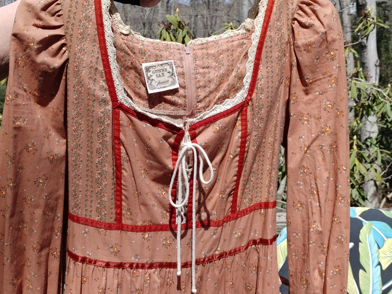 VINTAGE 1970s GUNNE SAX PRAIRIE BOHO DRESS PEACH FLORAL LACE RIBBONS CORSET
