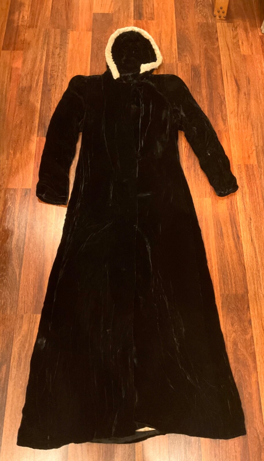 1930s – 1940s Black Velvet Coat Floor Length Opera Hood Size S Vintage Starlet