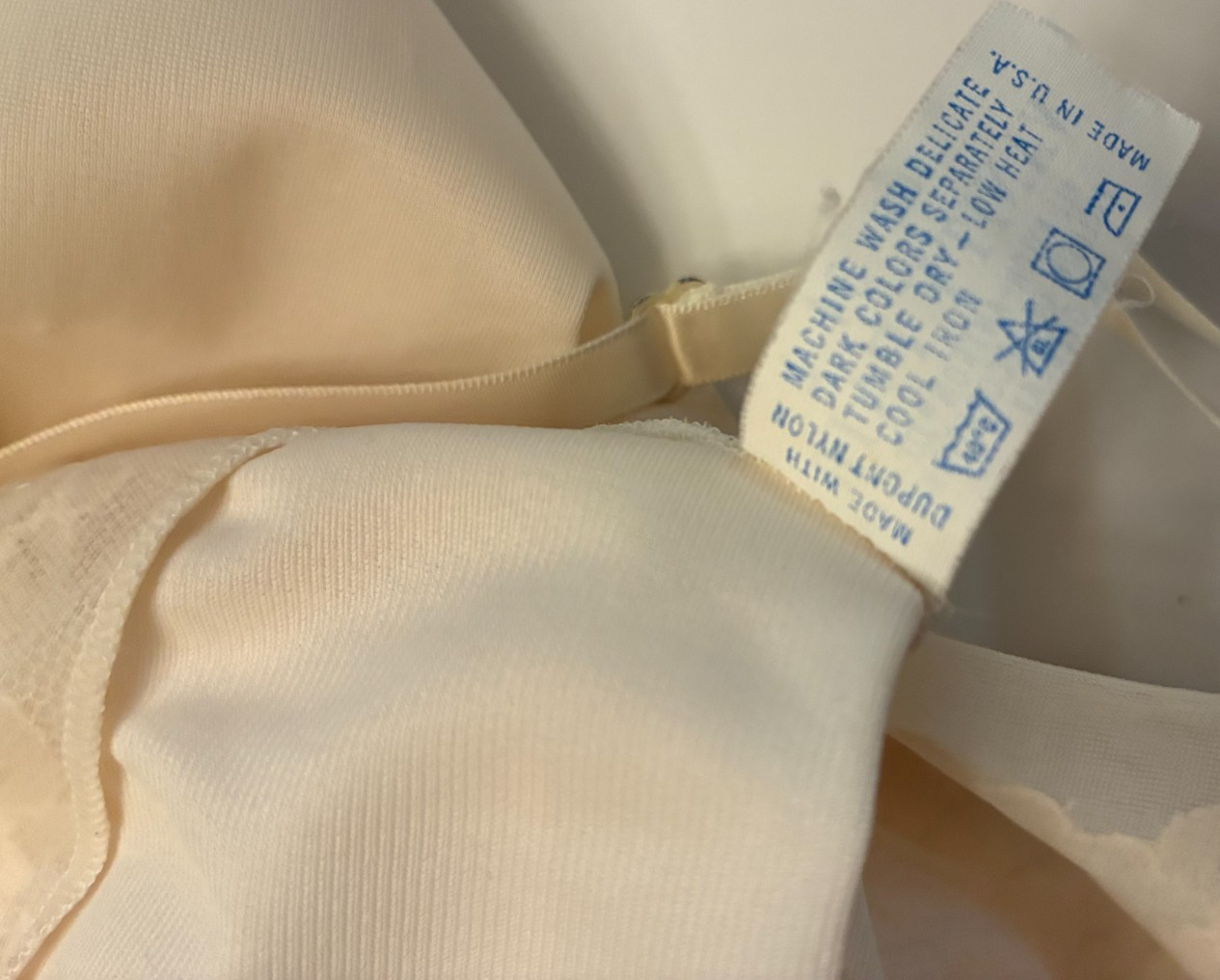 Vintage VANITY FAIR Ivory FULL SLIP Sz 34 L Medium CHIFFON LACE Coquette Nylon