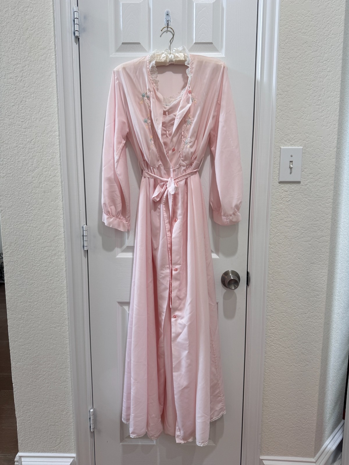 Vintage 70s 80s Corhan Noumair Pink Peignoir Set Embroidered Lace ILGWU USA S