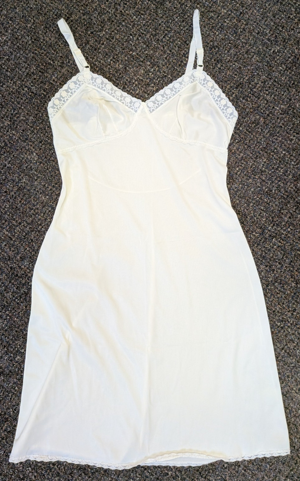 Vintage Sears The Doesn’t Slip Anti Cling 34 White Nylon Floral Lingerie Dress