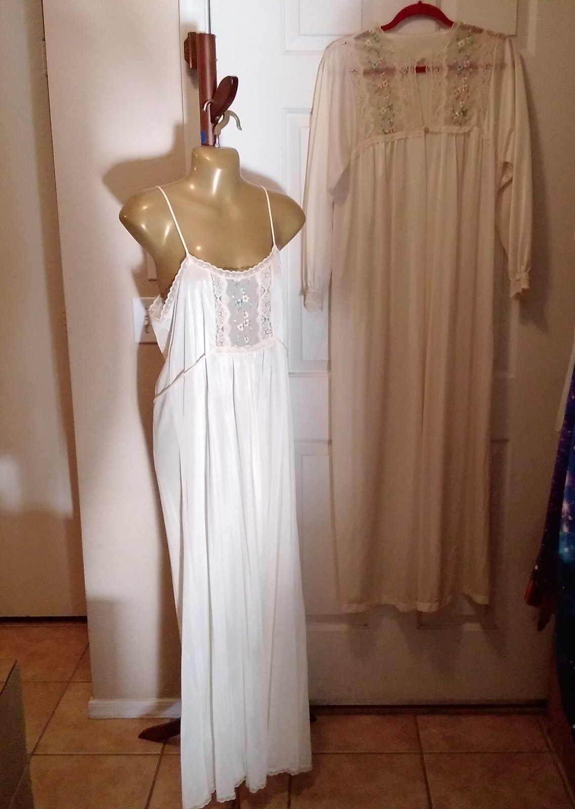 Vintage Sears 2pc Embroidered Bodice Long Nightgown & Robe Small 32/34