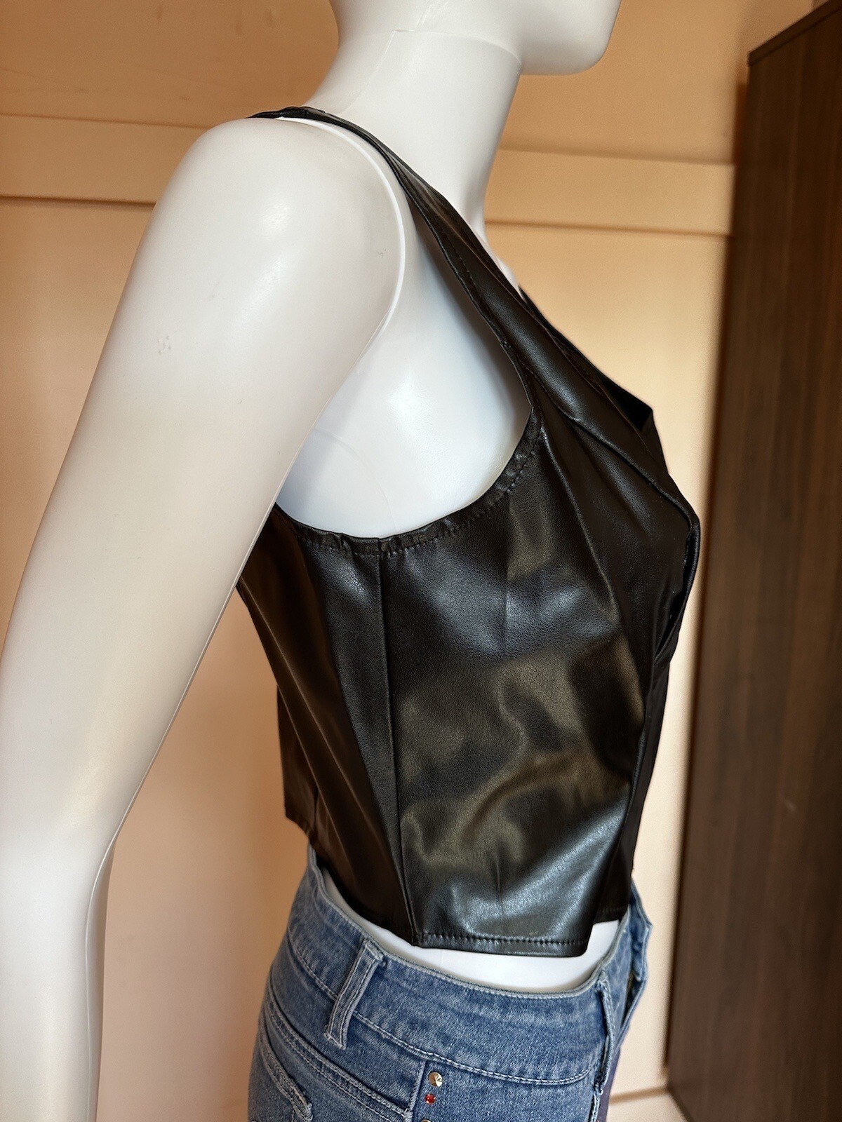 Vintage 1990s Pleather Sweetheart Keyhole Zip Tank Size m