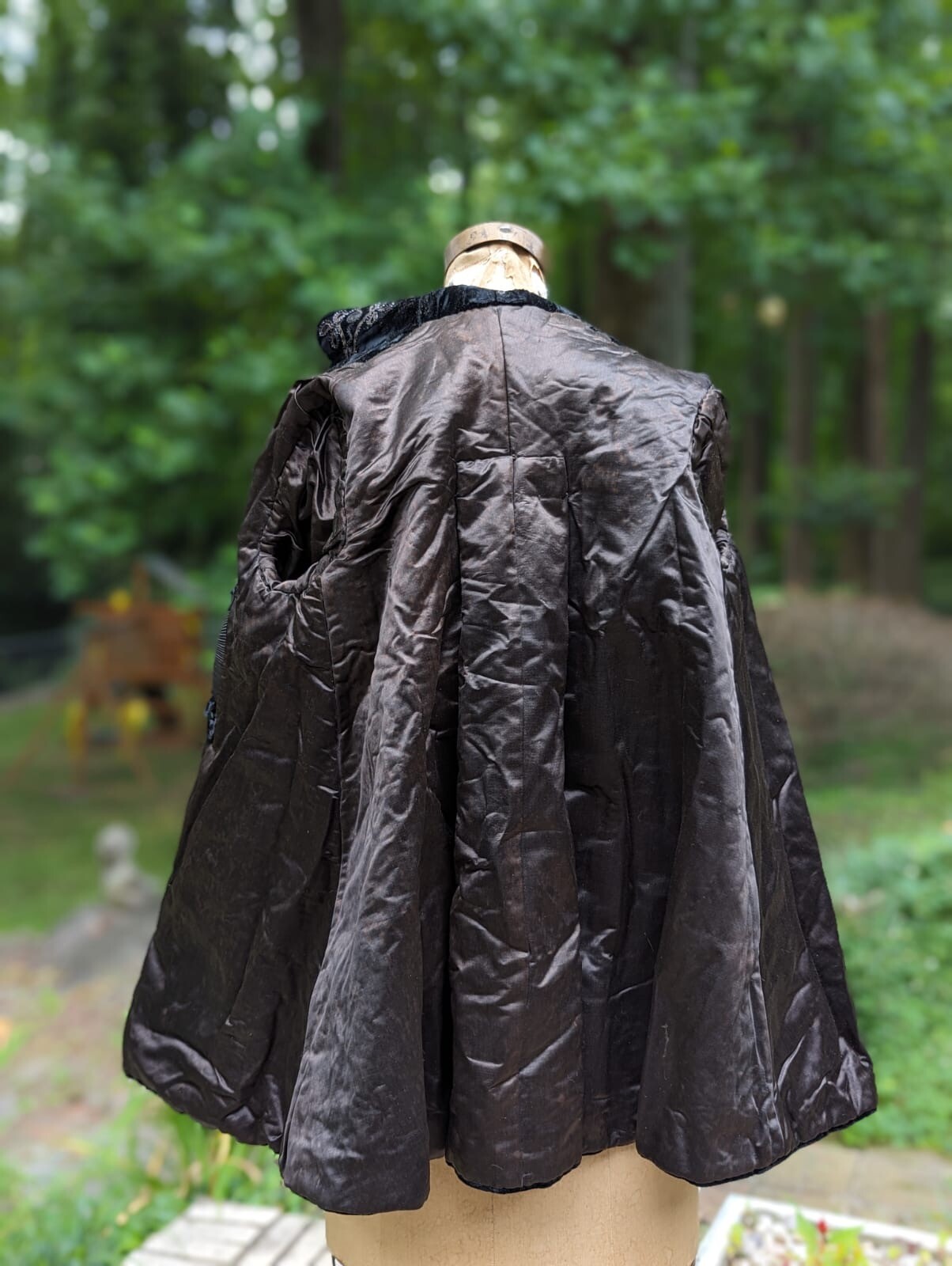 VICTORIAN 19TH C BLACK PLUSH VELVET JACKET W SOUTACHE & JET BEAD DETAIL