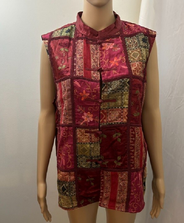 COLDWATER CREEK VTG Women’s L Oriental Vest Top Patchwork Red Multicolor Floral
