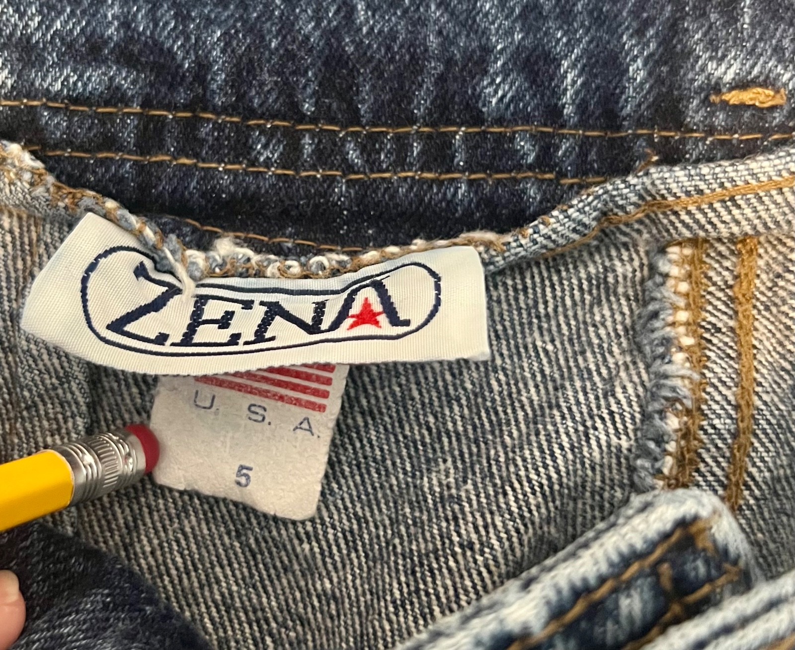 Zena Vintage 1980s Acid Wahed High Waisted Pleated Multi Button Jeans Size 5