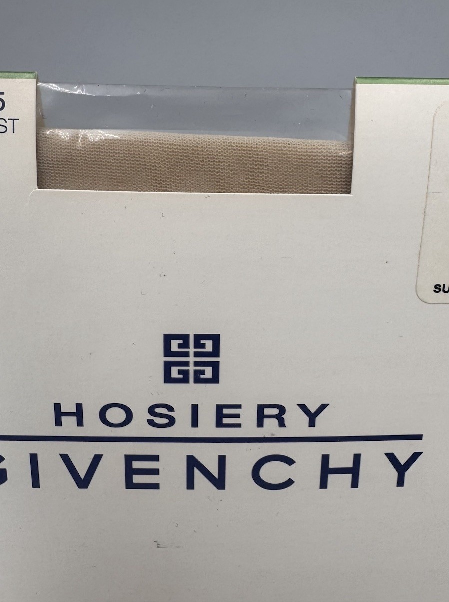VTG Givenchy Body Smoothers Pantyhose Style 555 La Creme Size D NOS 1999 Sealed