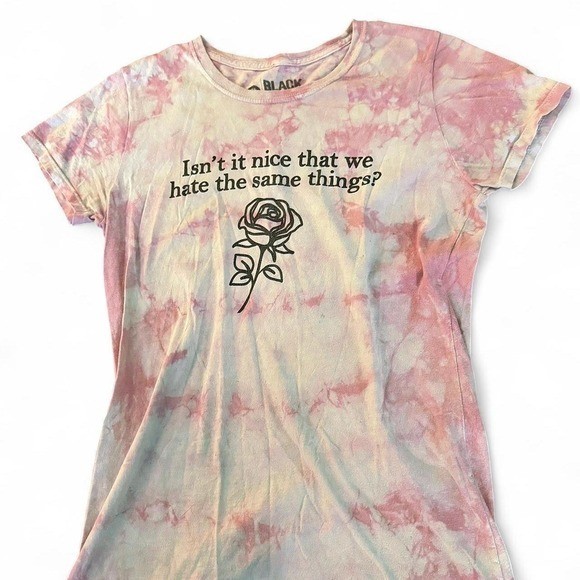 Vintage Hot Topic Pink and white tie dye tee with black writing