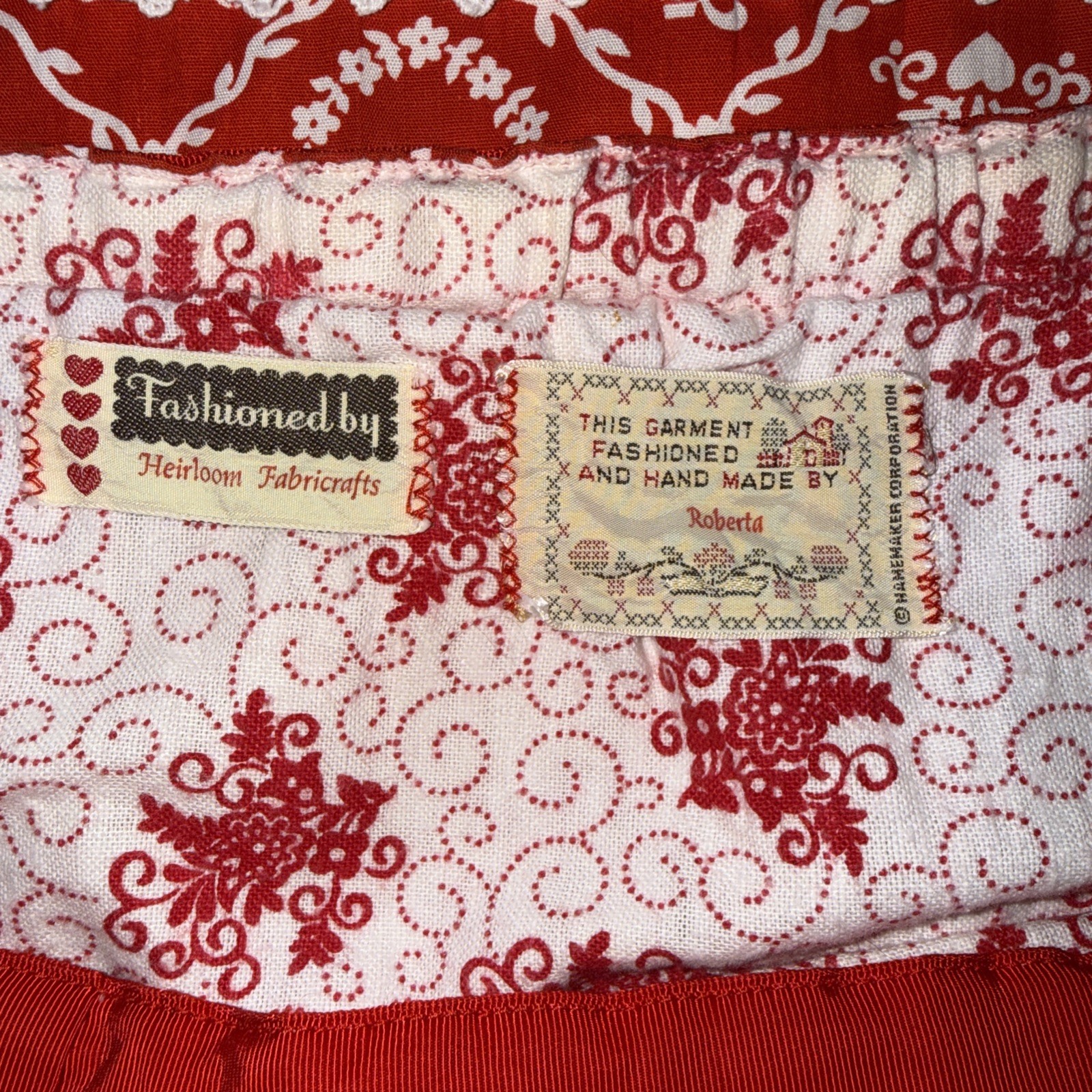 Darling Vintage Handmade Red White Folk Art Patchwork Quilted Skirt Maxi Sz XL