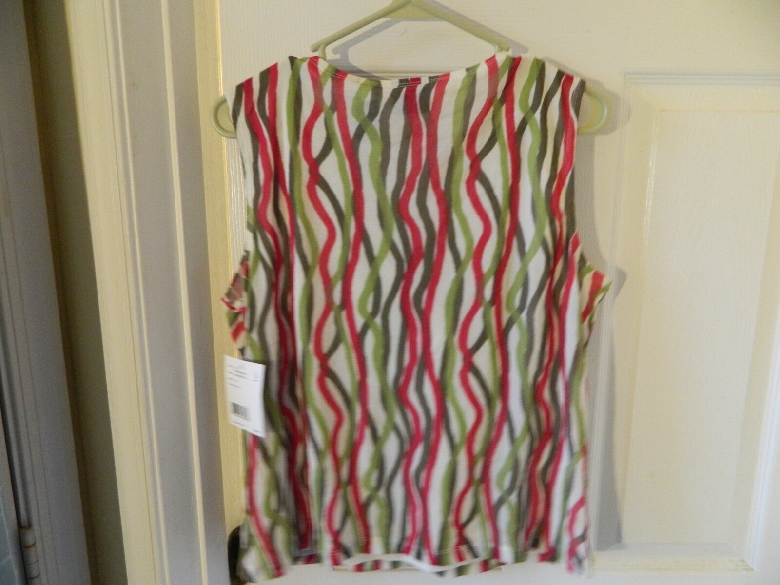 D02- vintage AXCESS-LIZ CLAIBORNE WOMENS RED,GREEN,LIMEsleeveless, SZ L nwt
