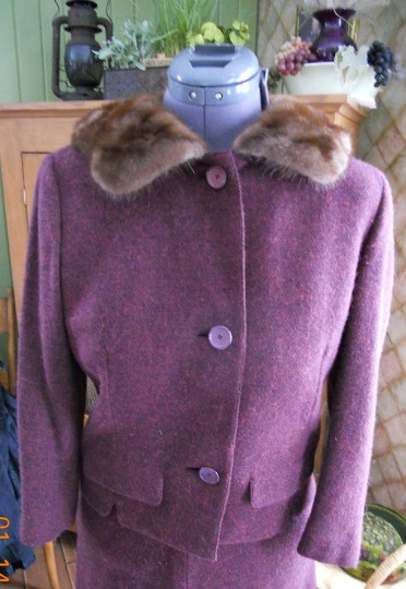 Vintage 60s womens dress suit Davidow designer fur collar wool tweed skirt jacke