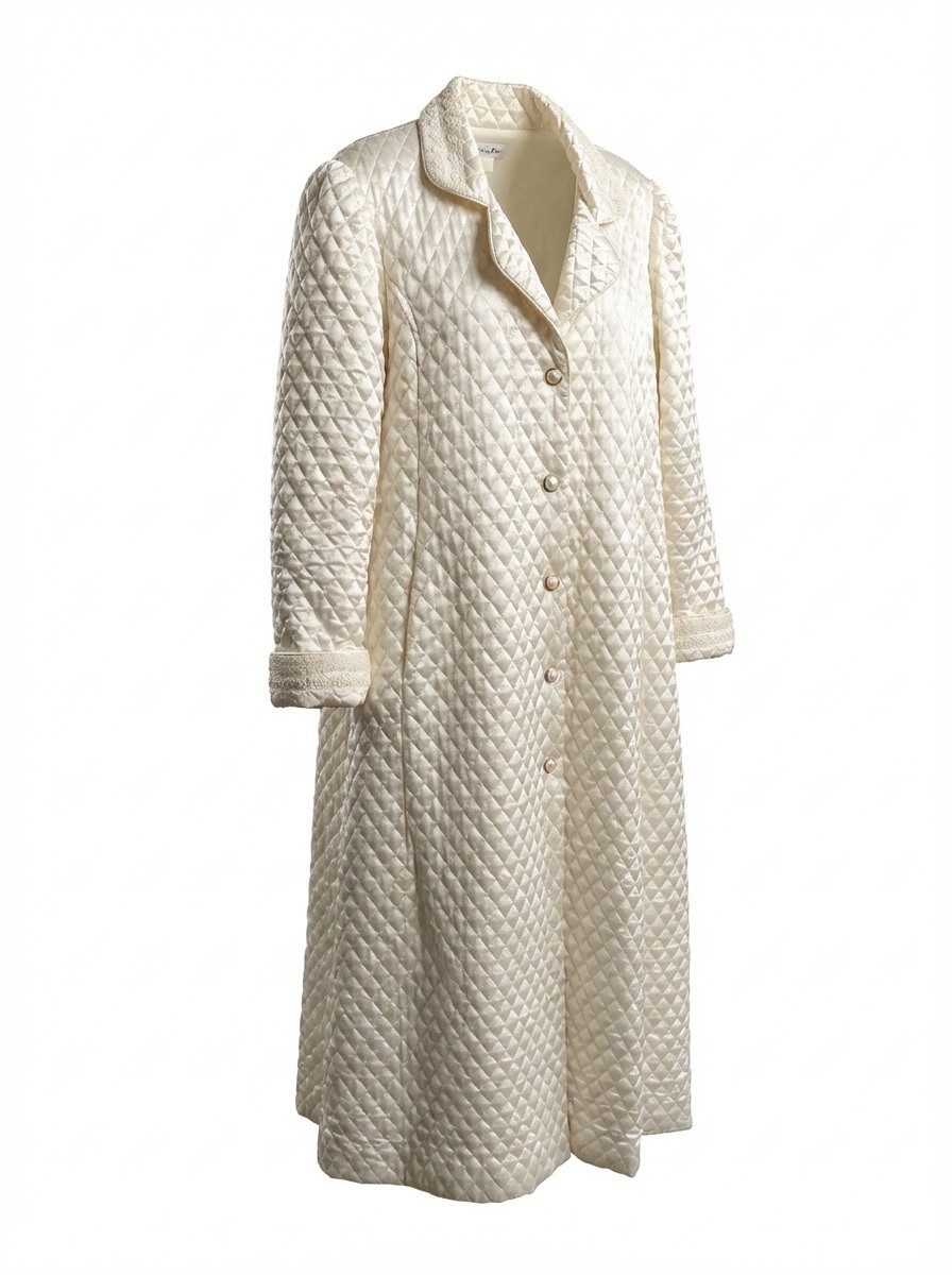VINTAGE Christian Dior Ivory Women’s Quilted Robe w Lace & Faux Pearl Buttons L