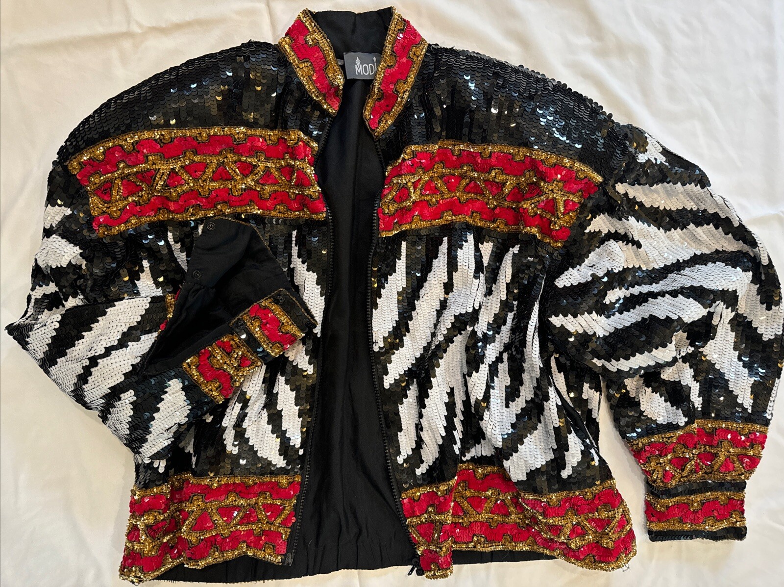 Modi Vintage 80’s Sequin Jacket Size XL(12-14). Very Good Condition