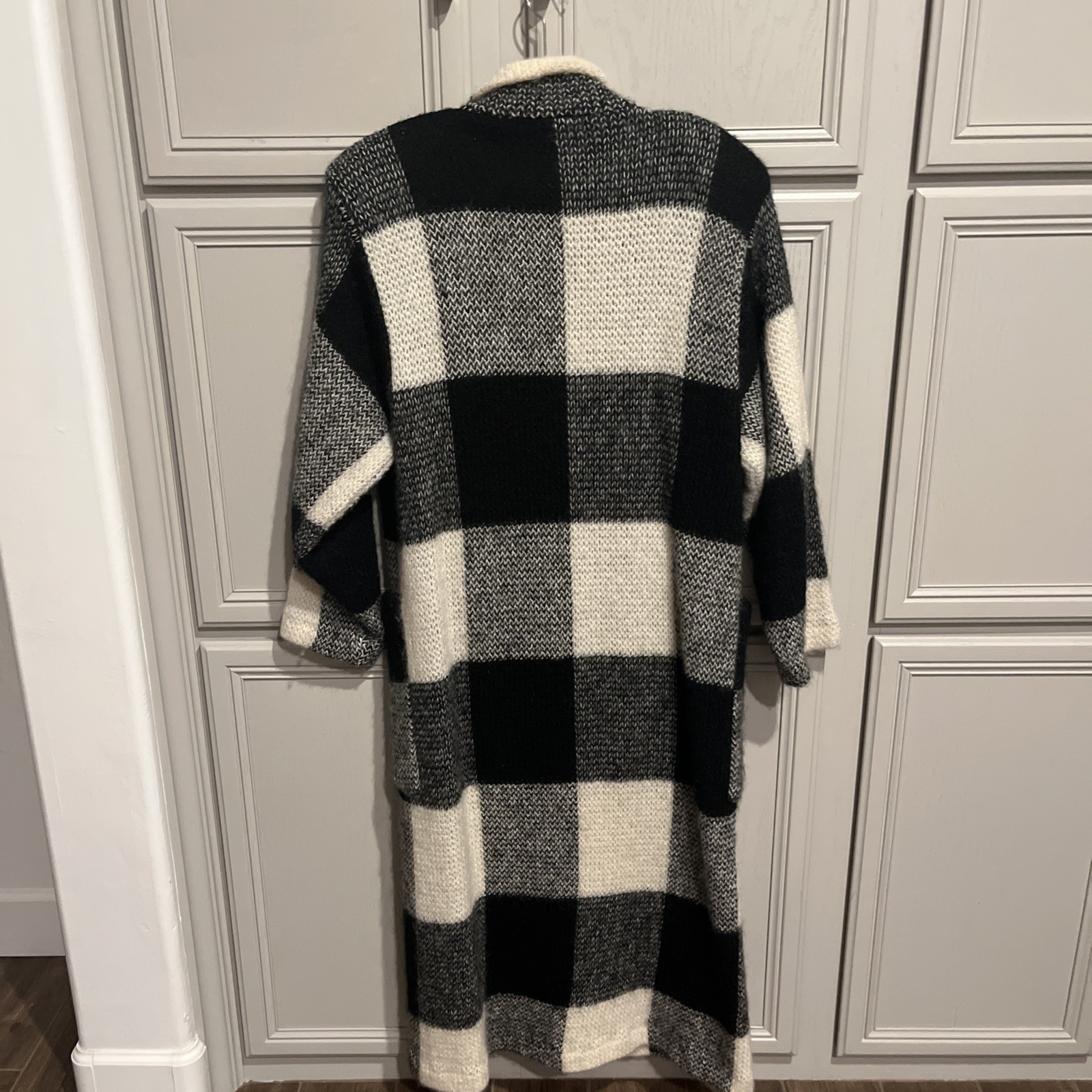 I.B. Diffusion Mohair Wool Long Ivory/Black Sweater Coat Size M Vintage 80s