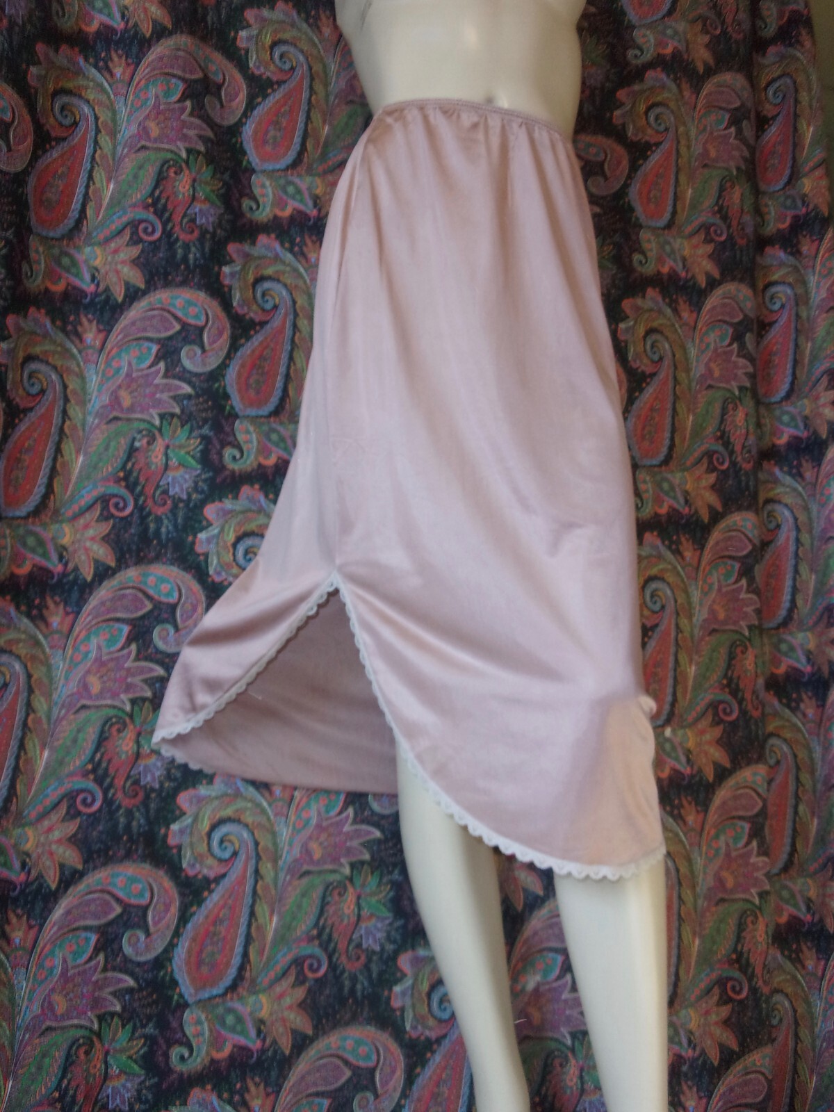 Vintage Warner’s Perfect Measure Mocha Silky Nylon A-line Slit Half Slip S 31″