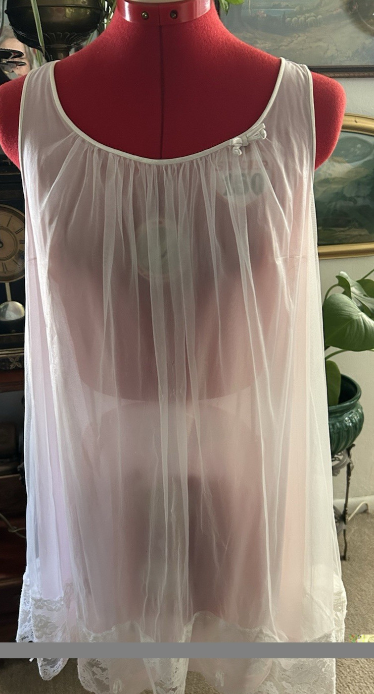 Vintage Babydoll Nightie 1950s-60s Vanity Fair Nylon Chiffon Pink Size 32 Small