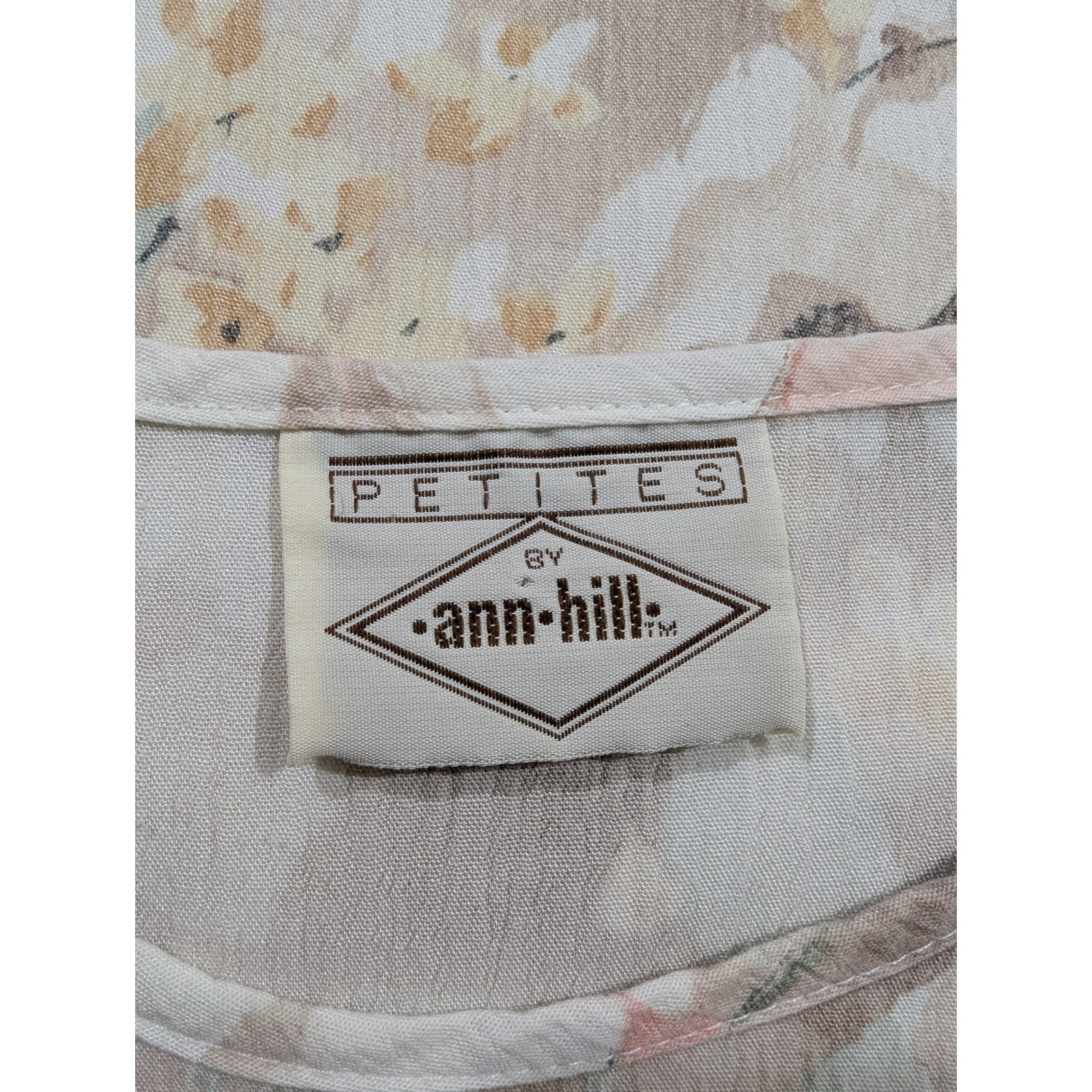 Petites by Ann Hill Vintage Floral Blouse Short Sleeve Peach Tan Medium